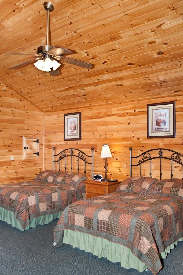 7Cs Lodging Flintstone Bagian luar foto