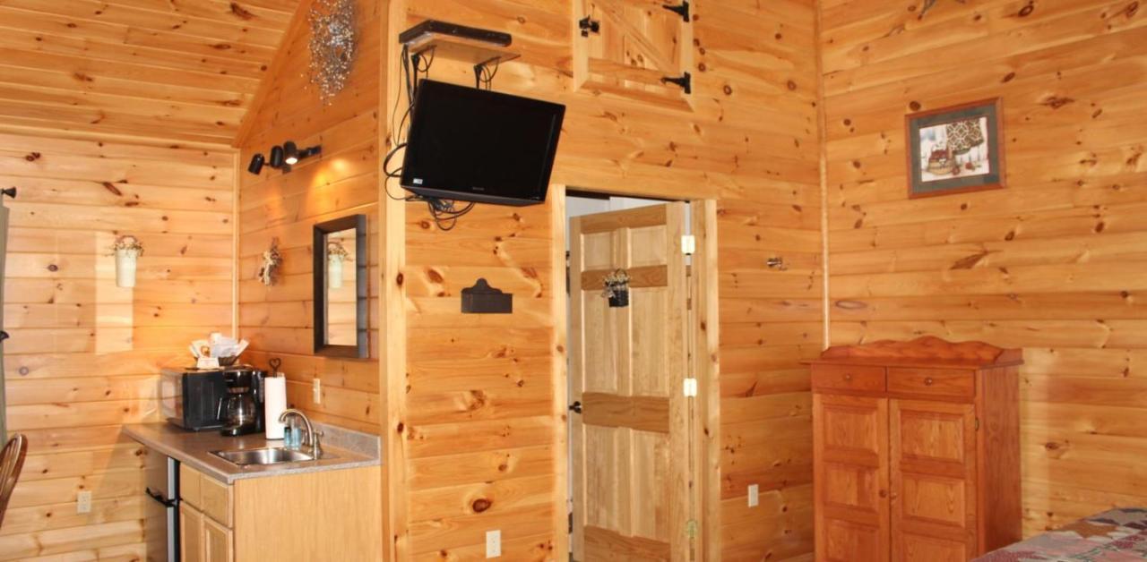 7Cs Lodging Flintstone Bagian luar foto