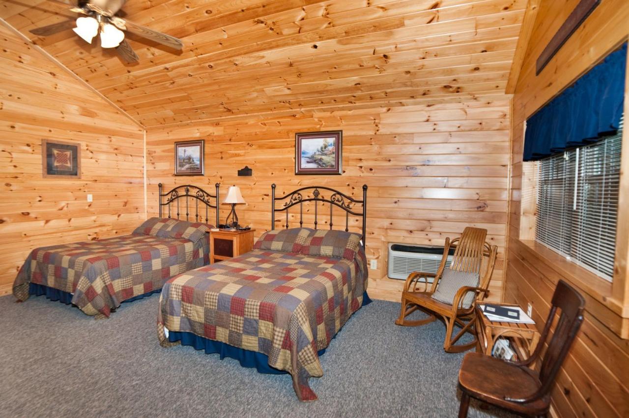 7Cs Lodging Flintstone Bagian luar foto
