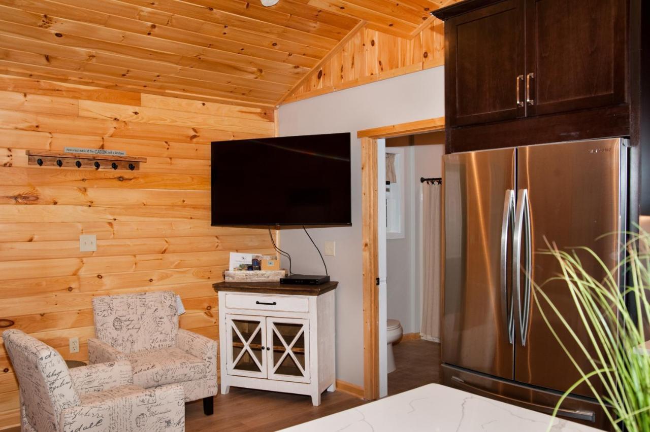 7Cs Lodging Flintstone Bagian luar foto