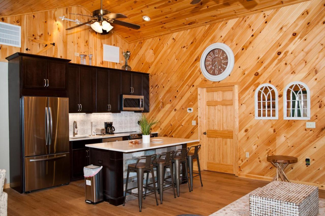 7Cs Lodging Flintstone Bagian luar foto