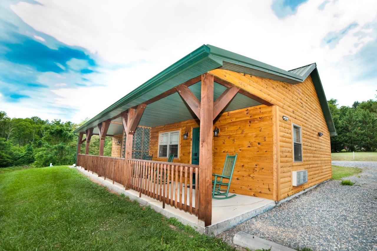 7Cs Lodging Flintstone Bagian luar foto